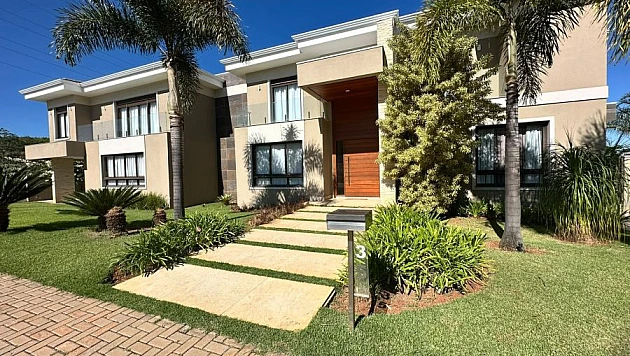 Casa em Condom�nio