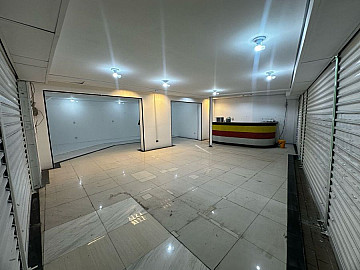 Sal�o para aluguel no Capela em Vinhedo/SP